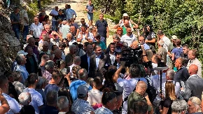 "S obzirom da imam 117 kila..." Vučić: Idemo na staklo, znate li na koliko je testirano?