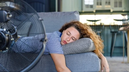 Spavanje pored ventilatora može da bude opasno: Stručnjaci objašnjavaju zbog čega