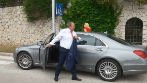 Ko je Fani zbog koje je uhapšeni gradonačelnik Kerum ostavio ženu? Ova zgodna plavuša upravlja višemilionskom imperijom, imaju troje dece (FOTO)