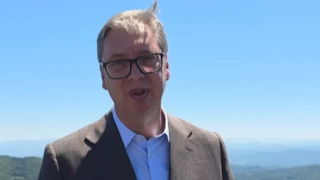 Vučić objavio snimak sa staklenog vidikovca na Kablaru: "Kad tako jedinstveni i ujedinjeni radimo, onda mnogo toga ostavljamo iza sebe"