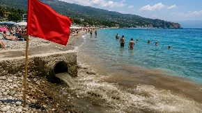 Hitno upozorenje iz Crne Gore! Zatvorene popularne plaže, turisti u panici