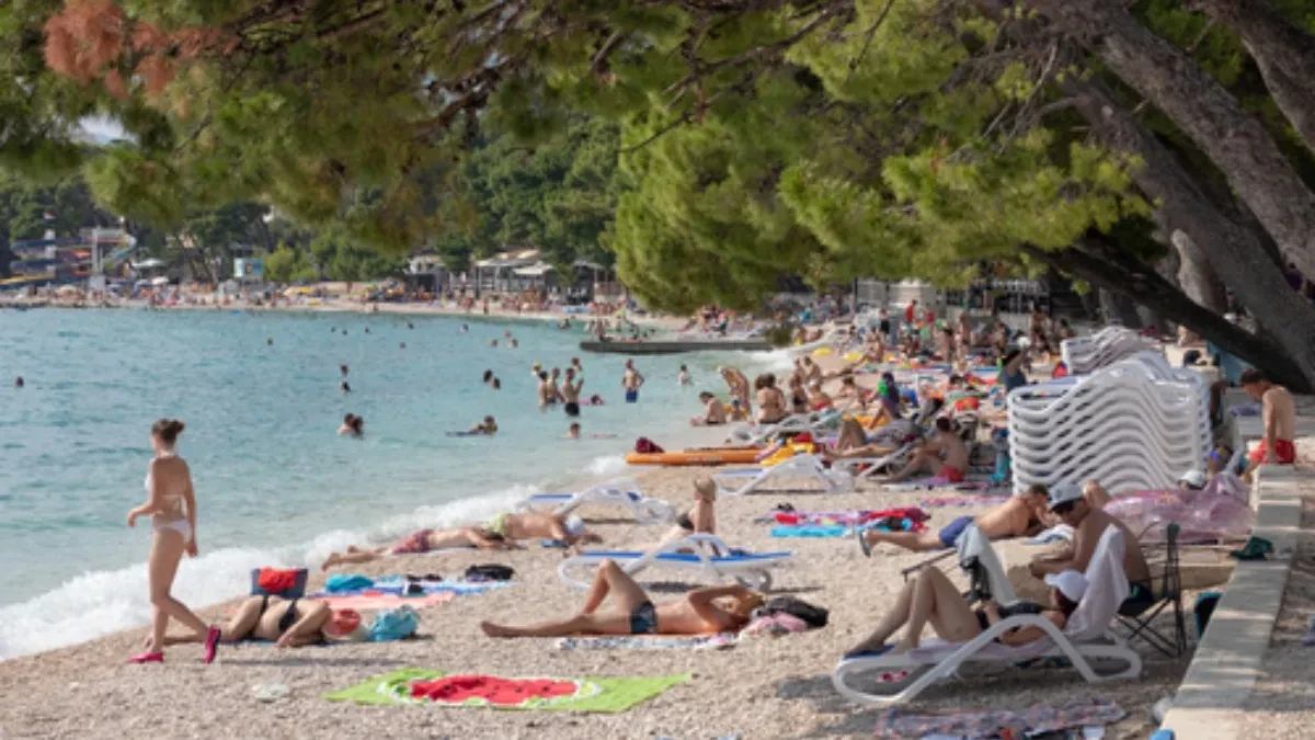 Stigla je rano ujutru na plažu, a onda je usledio šok: Prizor koji je zatekla razbesneo je hiljade ljudi