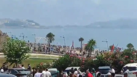 Vojska izašla na ulice, haos na granici EU! Stotine migranata probile barijere, dramatični snimci obišli svet (VIDEO)