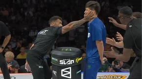 Brutalna šamarčina: Kazahstanac pao u nesvest nakon nokauta, dramatične scene u Areni (VIDEO)