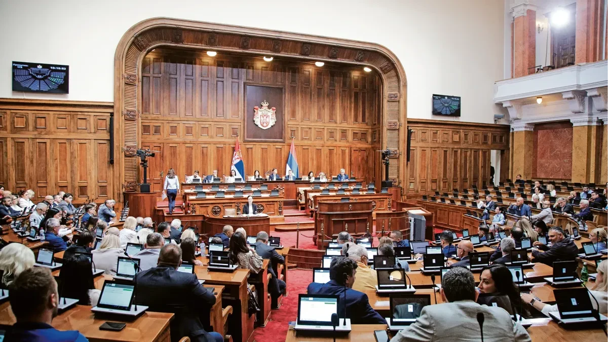 "Dno ljudske bede, kamen za kupus i opozicioni rijaliti" Kako su blokaderi okitili jedni druge