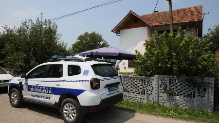 Na ulazu u Srbiju otkriven arsenal! U automobilima dvojice državljana Crne Gore pronađena konvertabilna oružja i 94 metka