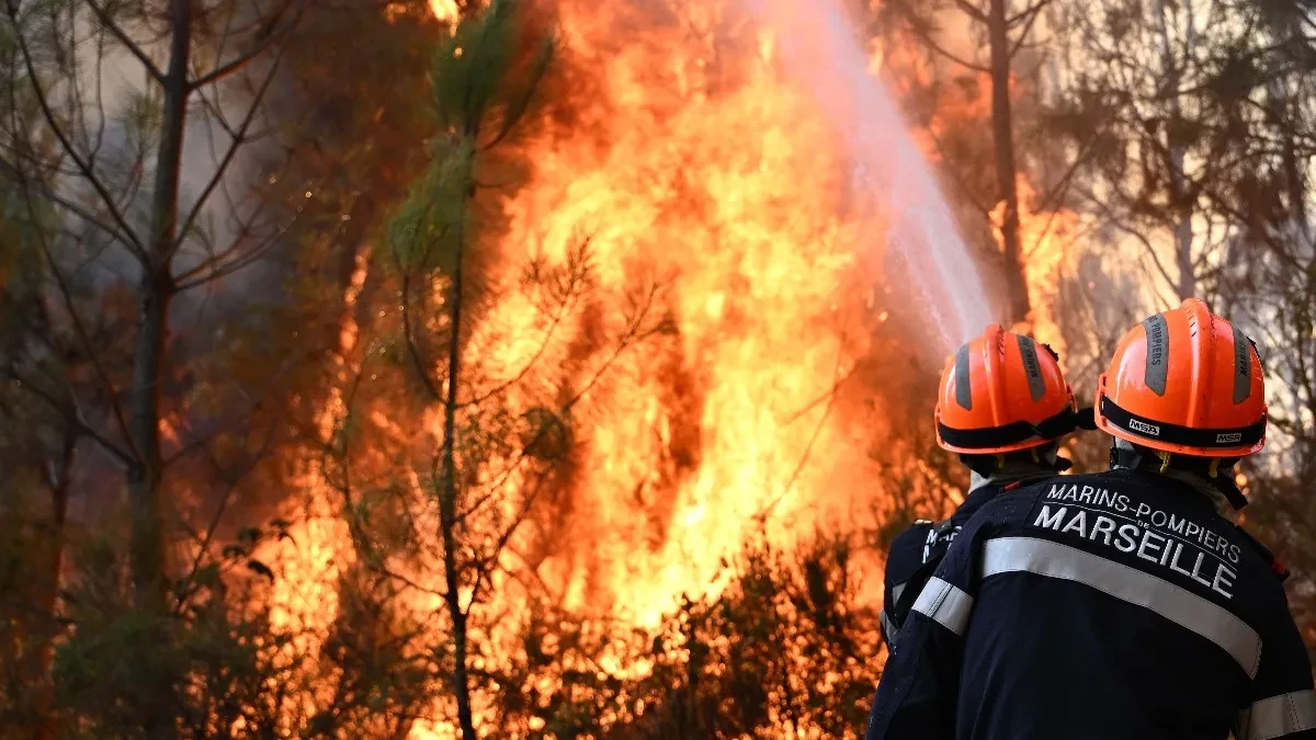 "Cela Evropa bi mogla da gori, opasnost se pomera ka istoku": EU izdala dramatično upozorenje! (FOTO/VIDEO)
