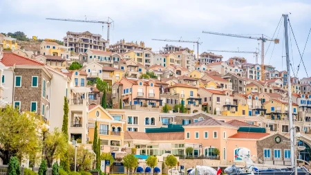 Koliko zarađuju vlasnici apartmana na moru - računica jedne letnje sezone otkriva šta stvarno ostane u džepu