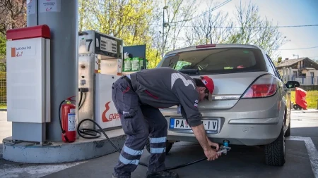 Vozači mogu da odahnu još malo - akcize na benzin i dizel ostaju umanjene