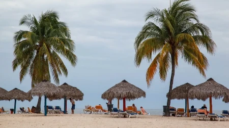 Turizam na kolenima - zatvoreno 73 odsto hotela, Kuba ostaje bez gostiju i milijardi