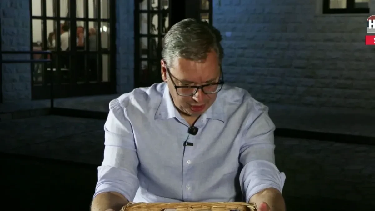 Od 1. avgusta kreće veliko pojeftinjenje lekova! Vučić najavio i značajno povećanje plata i penzija, stižu i inovativni lekovi vredni 100 miliona evra
