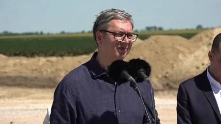 Vučić za Alo: Blokaderi su stalno u Galeriji, hvala im što poštuju moje delo i moj rad