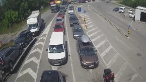 Formirale se kolone vozila na izlazu iz Srbije: Automobili na mrdaju!