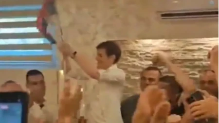 Slavlje za pamćenje u Žitorađi: Ana Brnabić u opuštenom izdanju zaigrala sa meštanima, snimak zapalio mreže! 