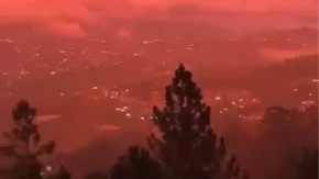 "Krvavo nebo" nakon razornih zemljotresa! Građano u panici, a evo o čemu je reč (VIDEO)