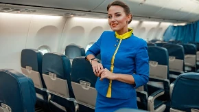 Nije samo ljubaznost: Da li znate zašto stjuardese pozdravljaju svakog putnika koji ulazi u avion?