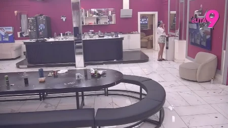 Horor u Eliti 9 pred veliko finale! WC u haosu, po podu blato i buđ, gledaoci zgroženi! (FOTO)