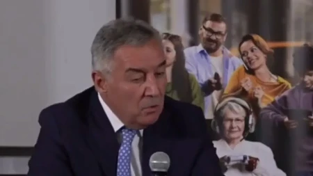 Šurovao sa Klintonom tokom NATO bombardovanja! Šokantne tvrdnje Mila Đukanovića, udario na crkvu i Srbiju!