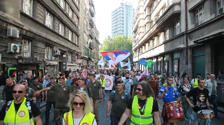 Blokaderska paranoja: Vučić kontroliše "nezavisne“ medije, deo opozicije, pa čak i same blokadere!