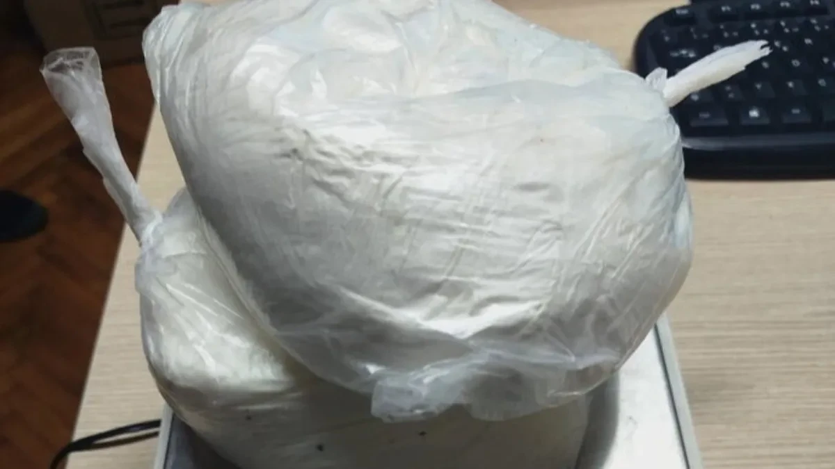 Tinejdžer (19) pao sa više od dva kilograma amfetamina u rancu: Određen mu pritvor