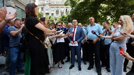 Predsednik Srbije ispunio svoje obećanje: Razgovarao sa radnicima GSP-a, poništen konkurs sa Strelom