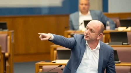Knežević jasno poručio: Nema srpskog jezika, nema glasova DNP za ustavne promene