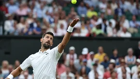 Đoković - Ože-Alijasim: Novak se bori za polufinale Vimbldona