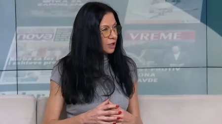 Blokaderska "elita od praziluka" opet vređa narod: "Indoktrinirana, neinformisana, neobrazovana..."