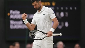Đoković - Ože-Alijasim: Perfektni Novak gazi ka pobedi