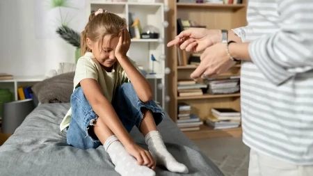 Kad dete plače, ovo mu ne govorite: Psiholog otkriva najveću grešku roditelja