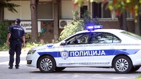 Užas u Beogradu: Deda se posvađao sa unukom pa se upucao ispred zgrade