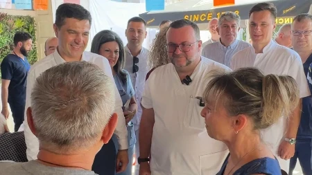 Lazarević i Pavlović: Dovodimo zdravstvenu zaštitu do svakog čoveka (FOTO)