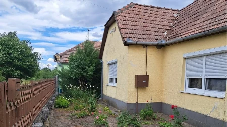 Marko prodaje kuću za 13.000 evra: Ima 18 ari placa, nalazi se u okolini Zrenjanina (FOTO)