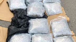 Gepek pun droge! Policija kod Barajeva zaplenila 10 kilograma marihuane