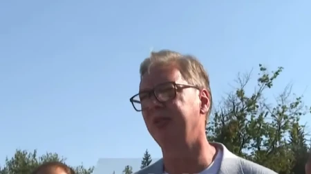 Predsednik Srbije u poseti porodici Purić sa osmoro dece: Nama nije problem natalitet u selima, već u gradovima (VIDEO)