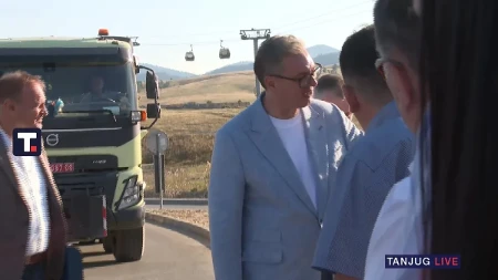 Predsednik Srbije obilazi radove na obilaznici oko Zlatibora i sportski kompleks: Zašto bi išli u Antaliju, ako mogu ovde (VIDEO)