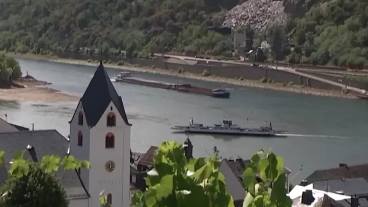Evropi preti potpuni zastoj! Rajna pred podelom na dva dela, ključni plovni put mogao bi da stane