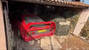 Dva Ferarija F40 „trunula“ na selu? Jutjuber seo u auto i krenuo da proveri, a onda...