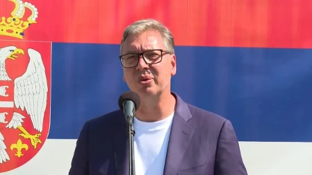 Vučić Lučanima doneo dobre vesti: Da radimo i gradimo! (FOTO/VIDEO)