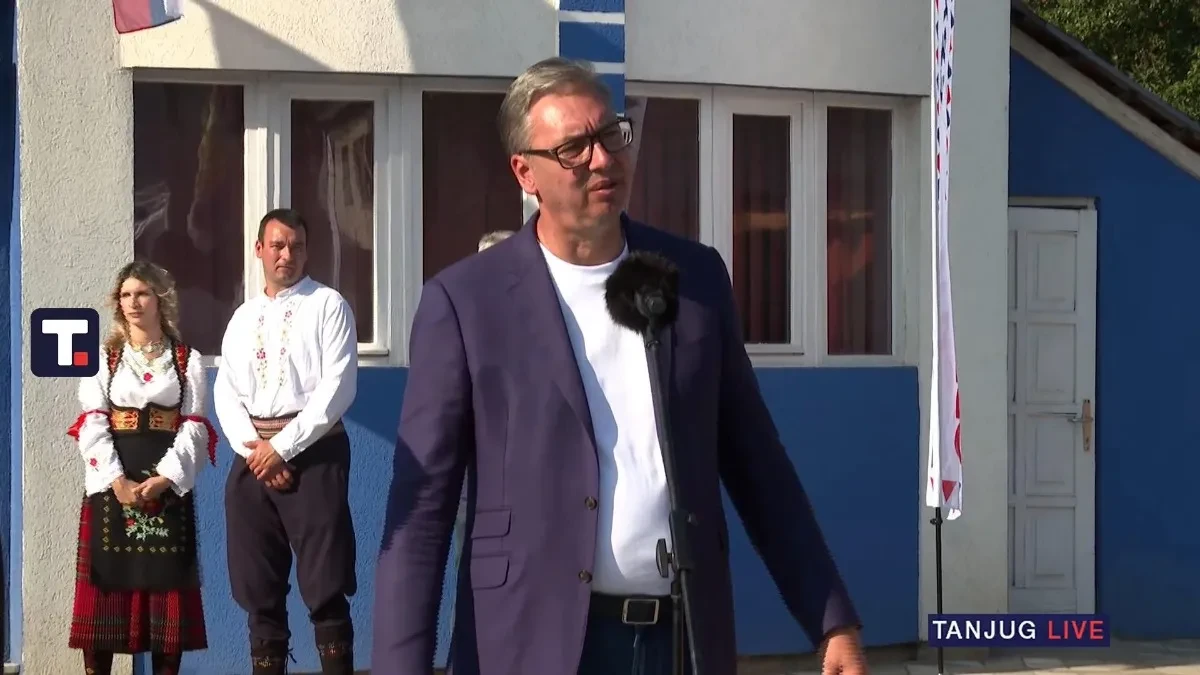 „Dobri ste trgovci u Arilju!“ Vučić nasmejao okupljene, a onda im dao obećanje koje su čekali