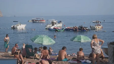 Doroteji se poslednje kupanje u Crnoj Gori pretvorilo joj se u pakao: Nagazila na "nevidljivu" ribu, bol je bio nesnosan, "kao da sam polomila sve prste"