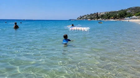 Dete (7) iz Srbije se umalo udavilo u Grčkoj! Spasioci izdali hitan apel za sve roditelje