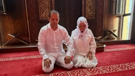 Naš pevački par se venčao u džamiji: Isplivale fotografije sa venčanja
