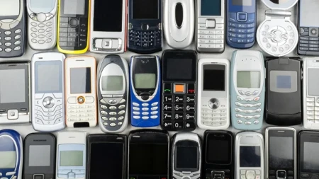 Stari telefoni se ne bacaju - u njima se krije zlato, otkriveno i koliko zaista vredi