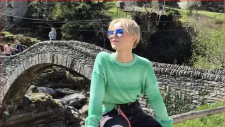 Pevačica nije prodala nijednu kartu za koncert: Bili su samo konobari, šok scena na nastupu