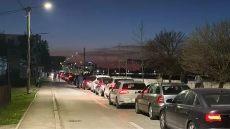Gužva na granicama tokom večeri: Kolone vozila na ključnim graničnim prelazima, na naplatnim rampama bez čekanja