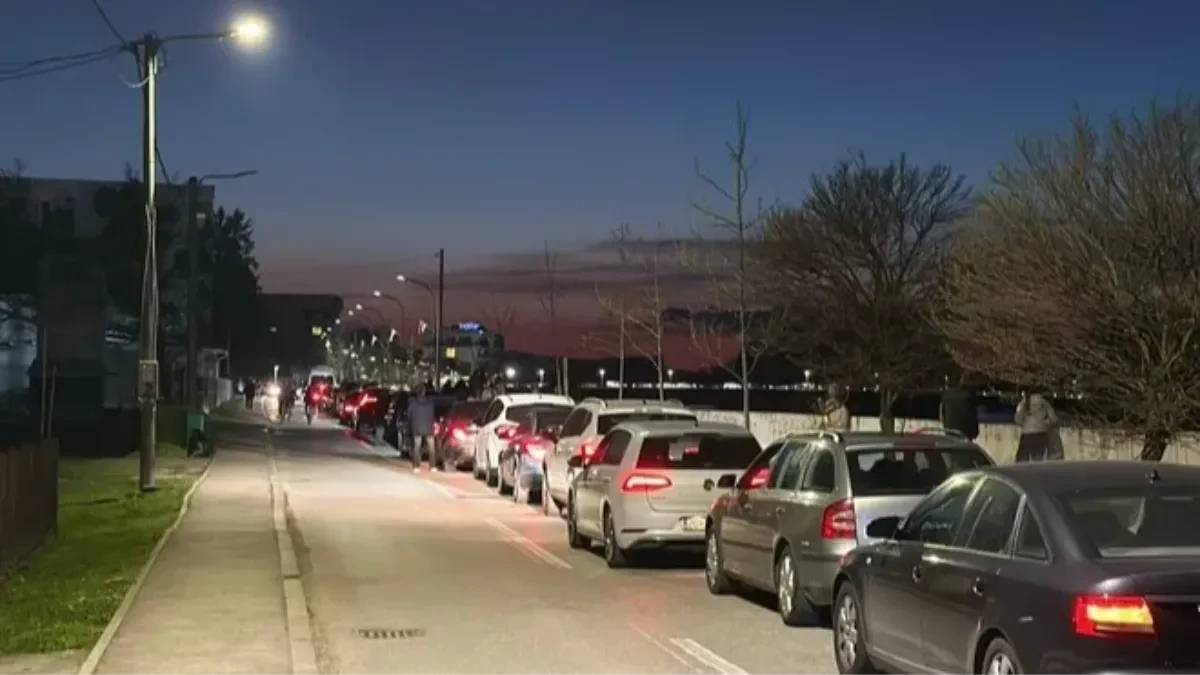 Gužva na granicama tokom večeri: Kolone vozila na ključnim graničnim prelazima, na naplatnim rampama bez čekanja