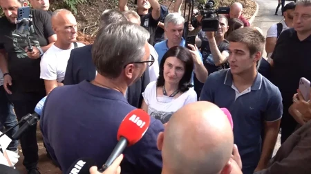 Majka prišla Vučiću zbog bolesnog deteta, on odmah uzeo telefon: „Za 7 do 10 dana dobićete lek“