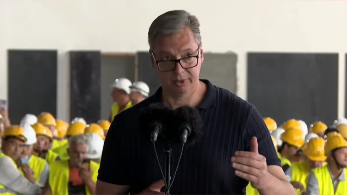 "Zadovoljan sam što je juče bilo veoma malo ljudi u Novom Sadu" Vučić: To pokazuje da kao narod sazrevamo i da ljudi ne žele da učestvuju u besmislicama