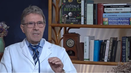 „Deci svakodnevno dajemo toksin opasniji od marihuane, pa se posle hvatamo za glavu“ Prof. dr Ivanov upozorio roditelje: To je za njih opasnije od pušenja!